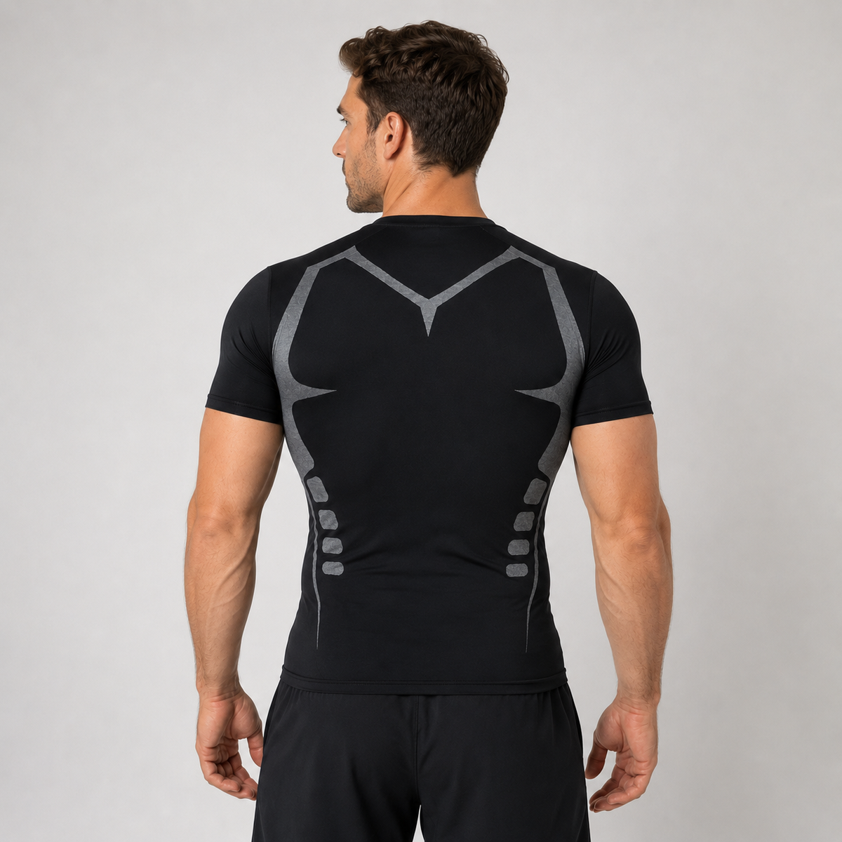 ShapeCurve™ T-shirt | Maintien complet • Discret sous une chemise